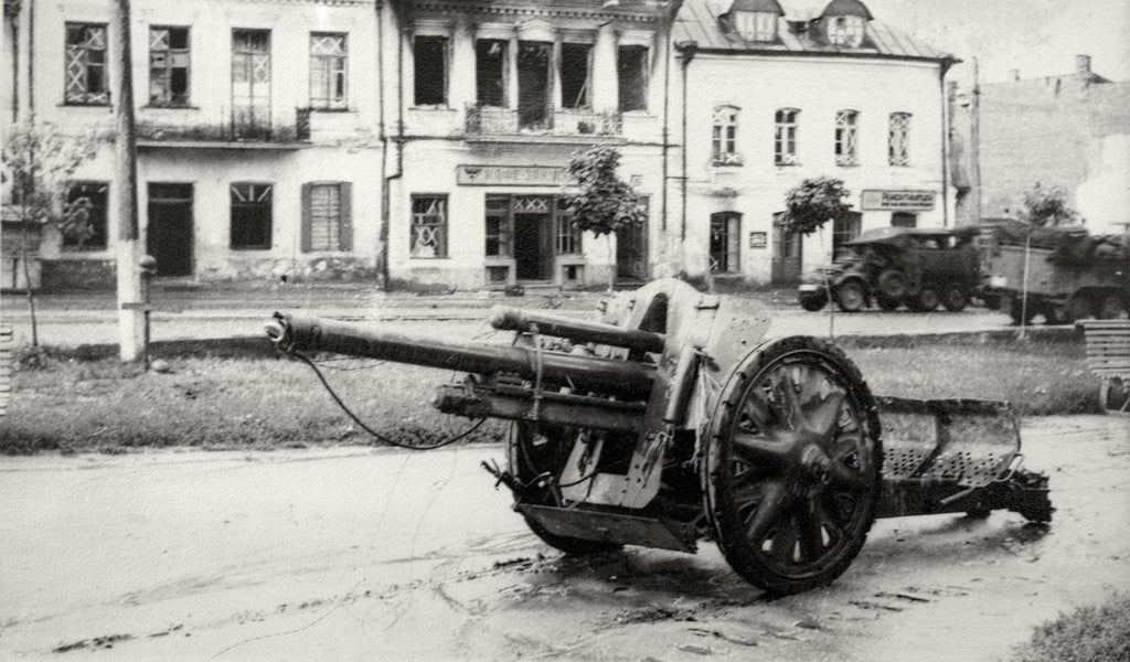 Detail of A 10.5 cm leFH 18 howitzer by Anonymous