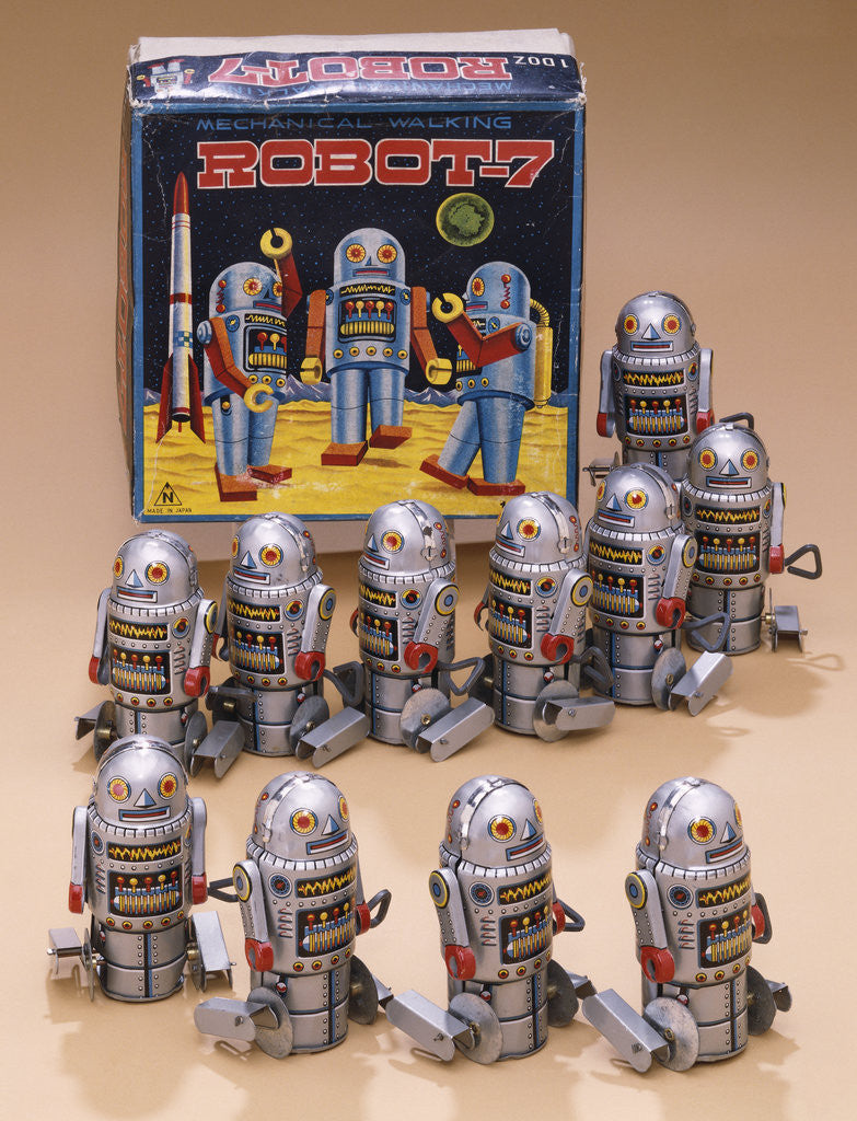 Detail of Robot 7 wind-up walking robots with original box by Anonymous
