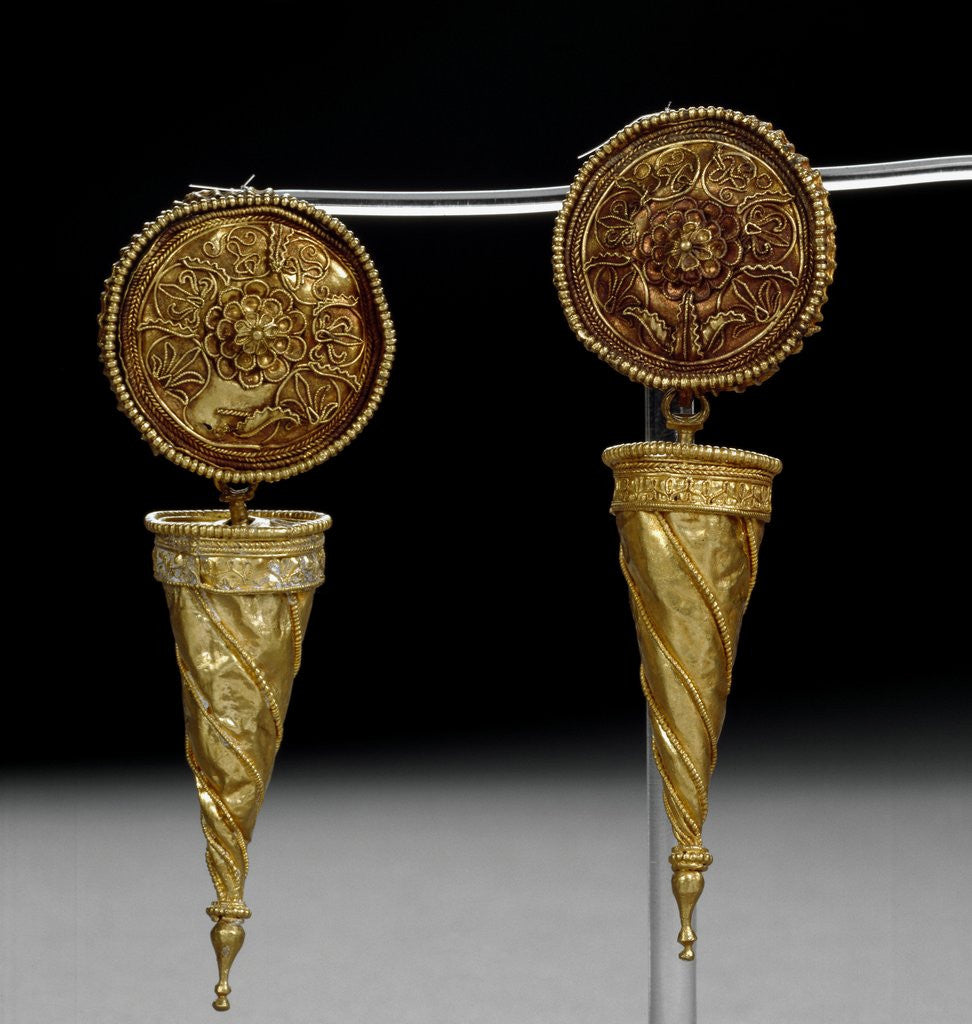 Detail of Pair of disc earrings with conical pendant, end 4th-beginning 3r by Anonymous