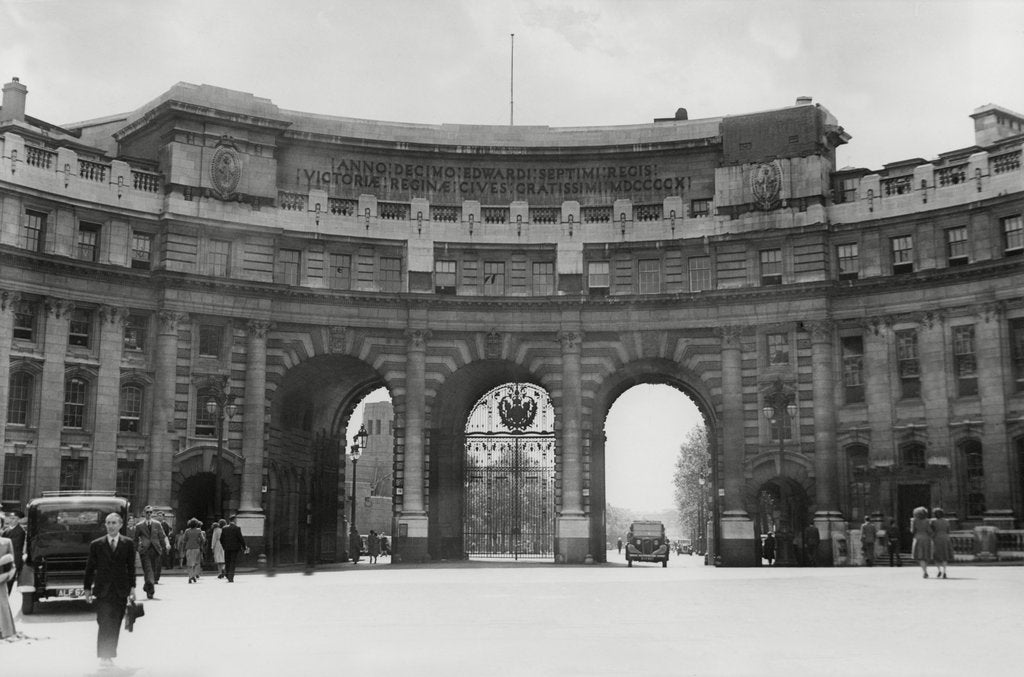 Detail of Admiralty Arch by Associated Newspapers