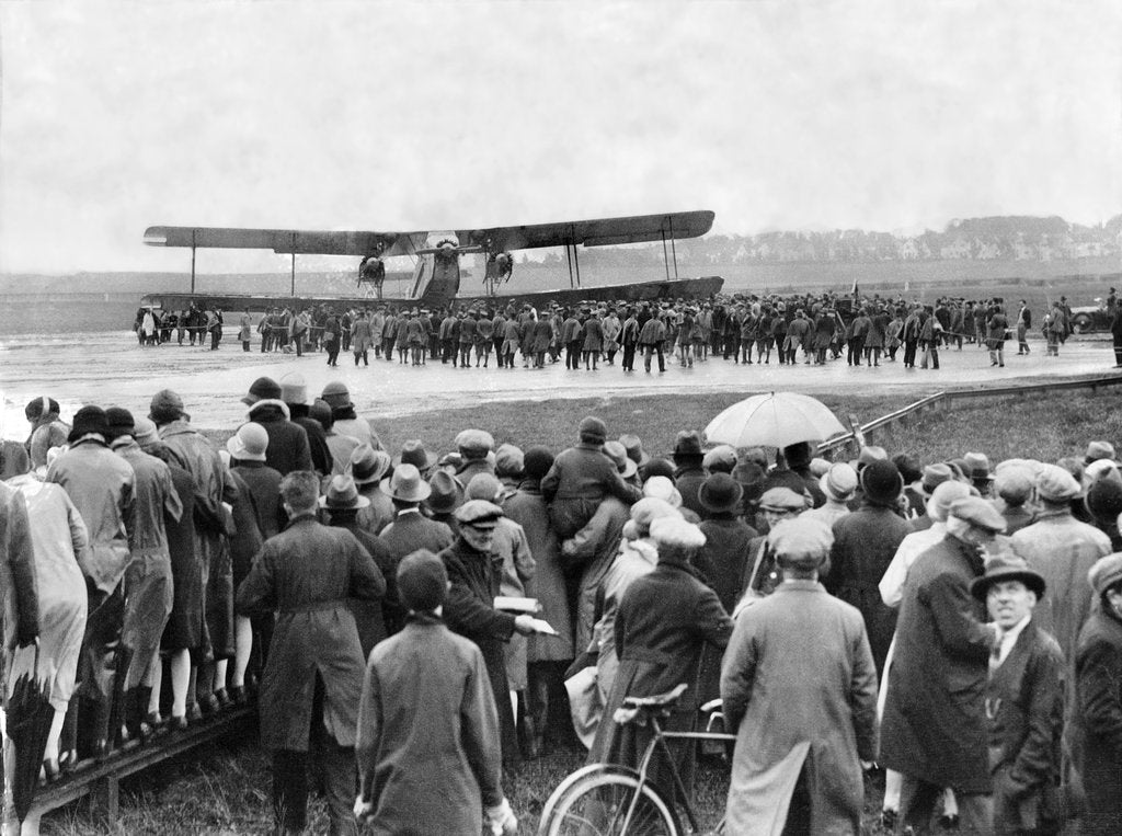 Detail of Supermarine S5 lands at Croydon by Associated Newspapers