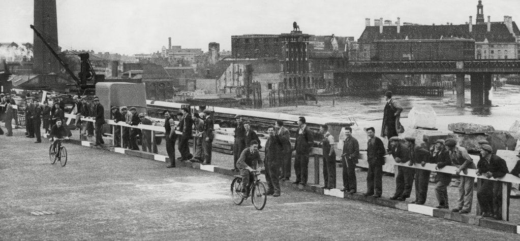 Detail of Waterloo Bridge in 1942 by Associated Newspapers