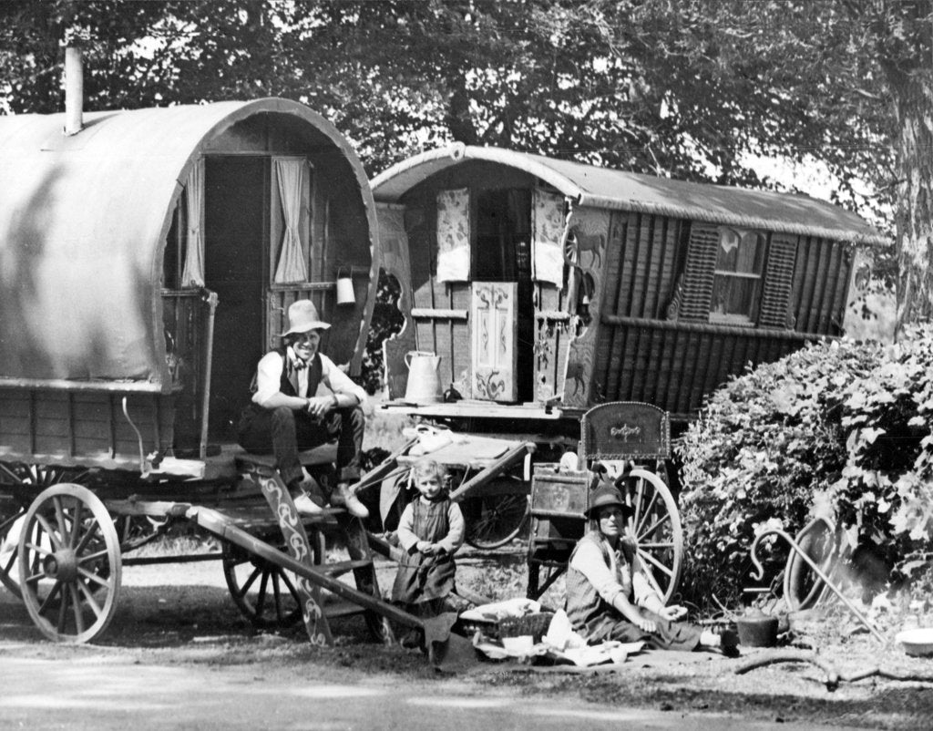 Detail of Gypsies and their caravans on their way to the Derby by Associated Newspapers