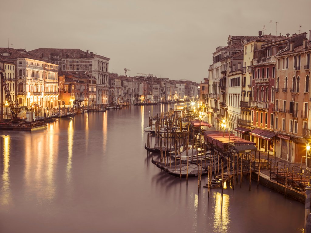 Grand canal, Venice by Assaf Frank