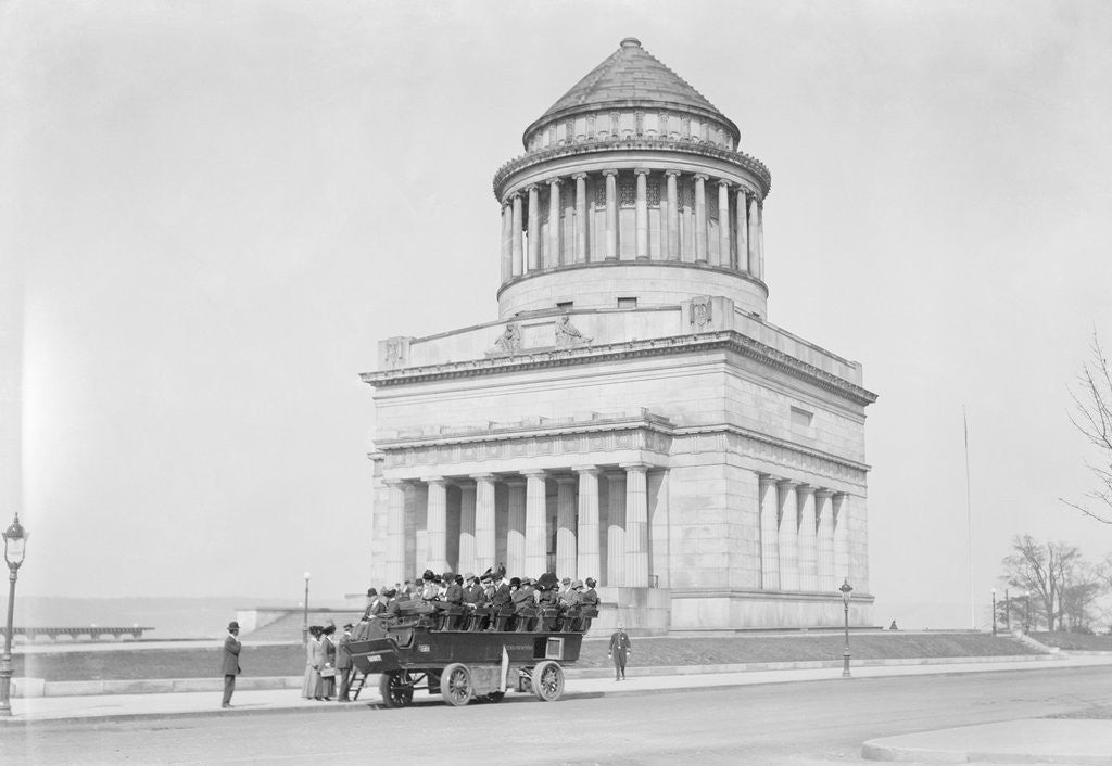 Detail of People Visiting Grant's Tomb by Anonymous