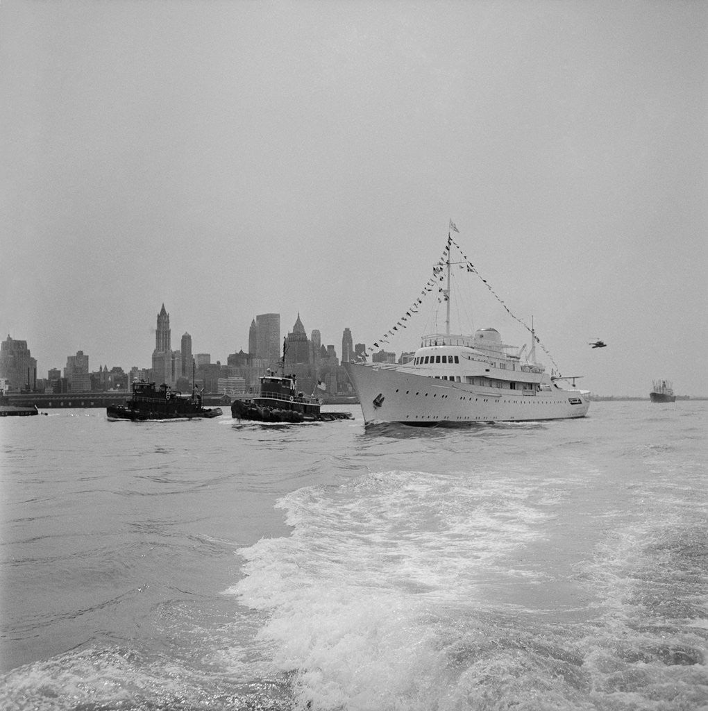 Detail of View of Christina Arriving with Winston Churchill and Aristotle Onassis by Anonymous