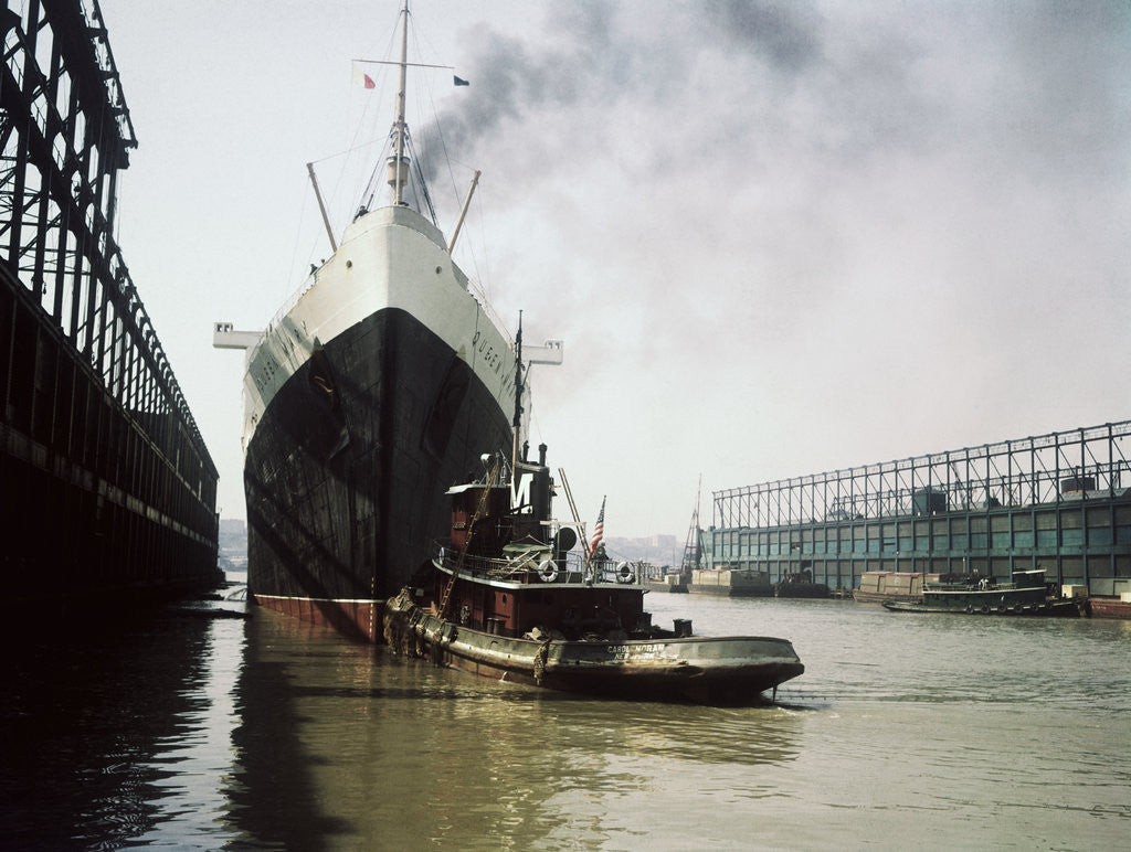 Detail of Queen Mary Leaving New York City Pier by Corbis