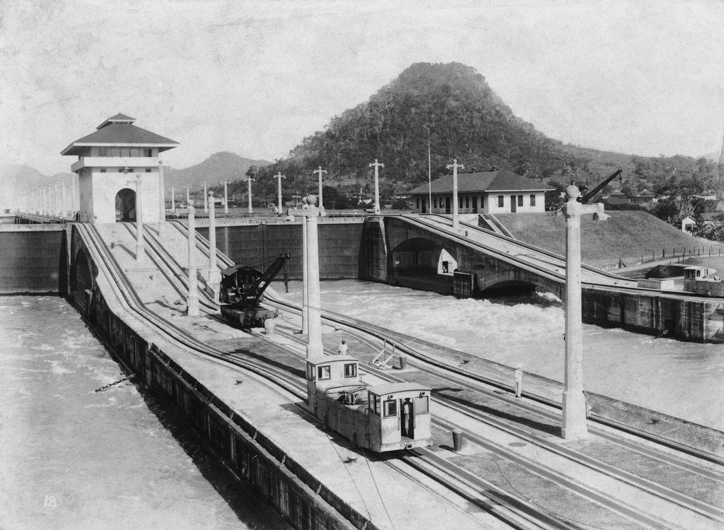 Detail of Miraflores Lock by Anonymous