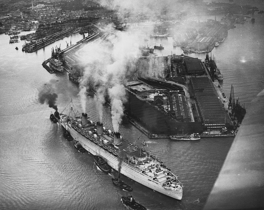 Detail of Liner Queen Mary at Southampton by Anonymous