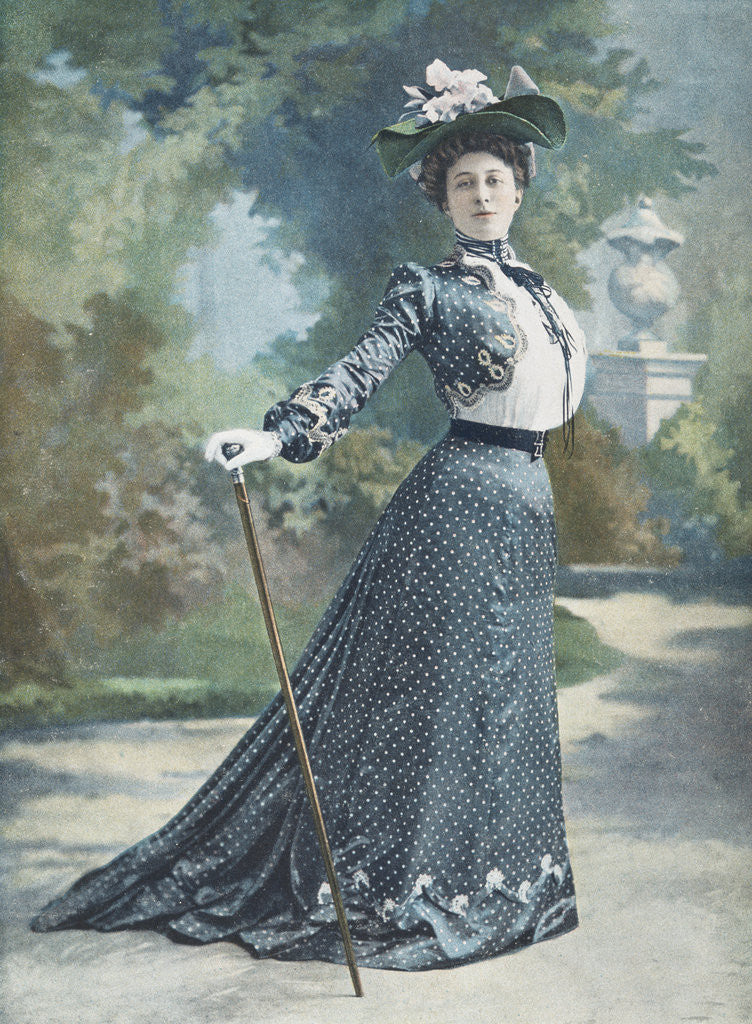 Detail of Suzanne Avril in Becque's 