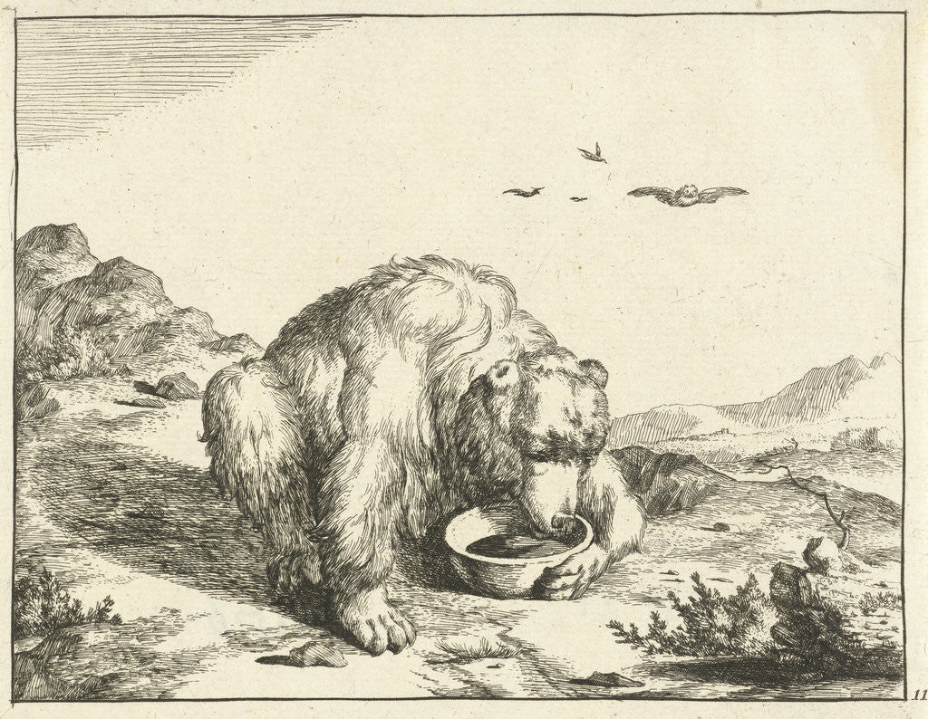 Detail of Sitting Bear, from the front, one leg to a bowl by Marcus Gerards I