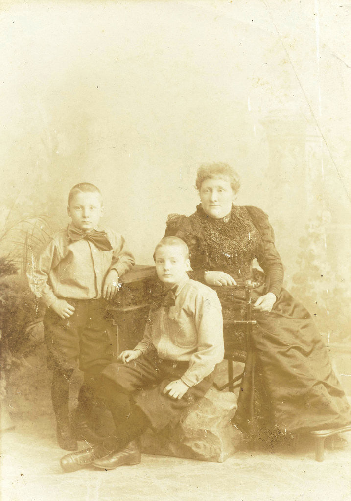 Detail of Group portrait of Gretel by C.J.L. Vermeulen