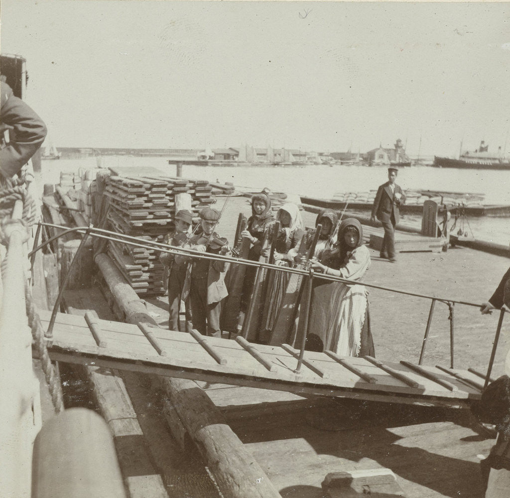 Detail of Norra Finland with behind children playing on musical instruments by Henry Pauw van Wieldrecht