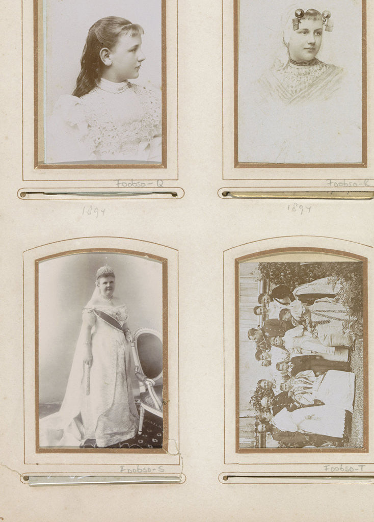 Detail of Queen Emma in robes of state, Wegner & Mottu, Louis Wegner by Pierre Alexis Mottu