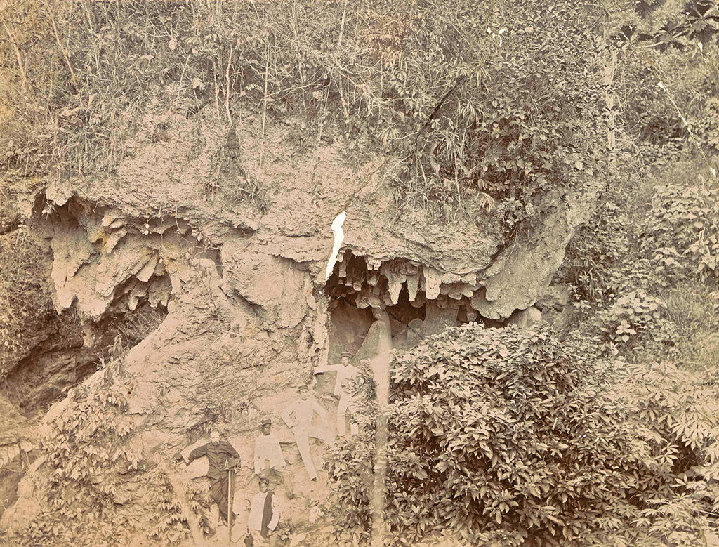 Detail of Men at a hanging stone in Batoe Gantong in Ambon by Anonymous