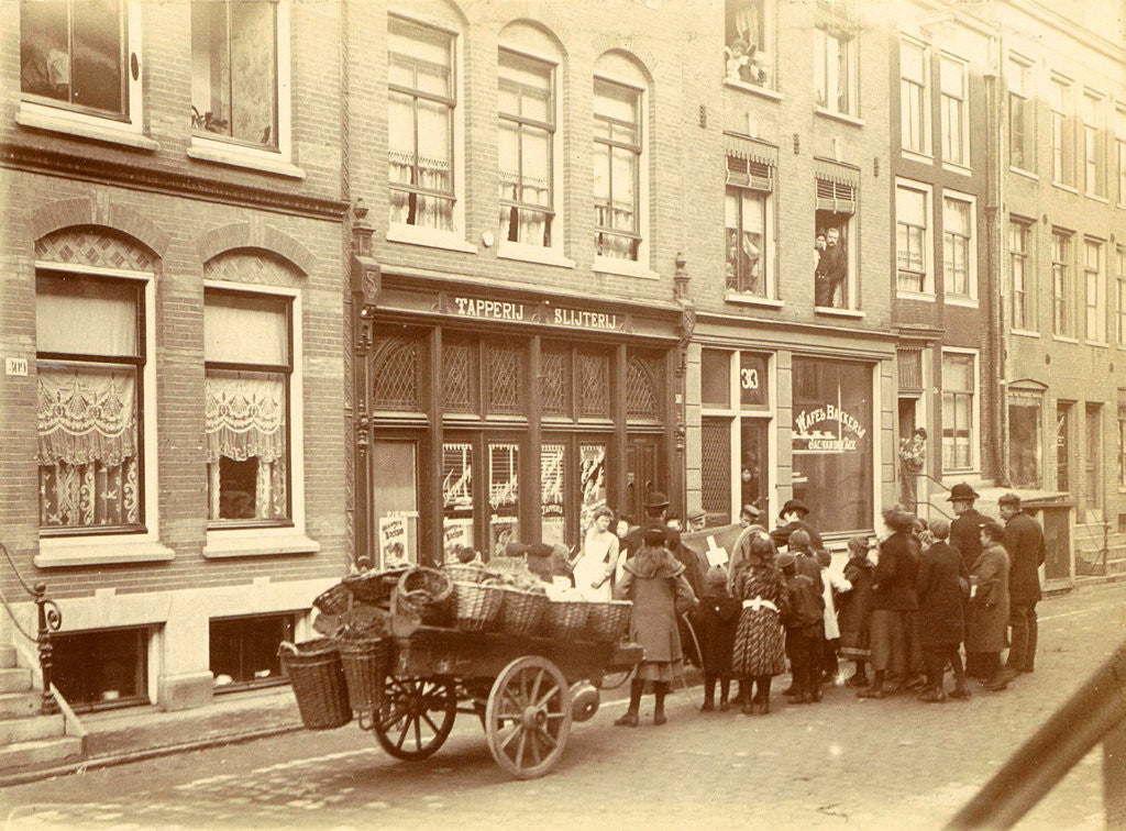Detail of Children and adults watch the work for a liquor store and waffle bakery Jac. van der Zee by Anonymous