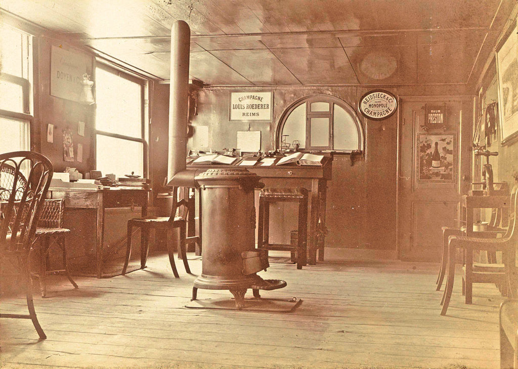 Detail of Family Album including pictures of Wijnhandel Kraaij & Co. Bordeaux Amsterdam by Anonymous