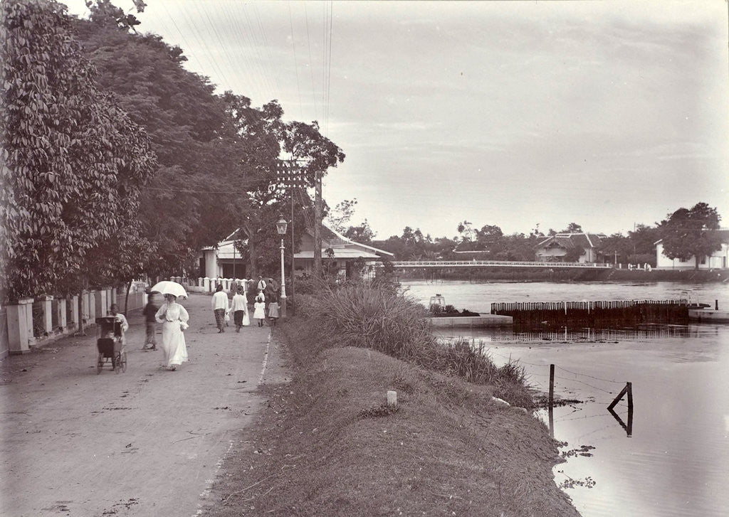 Detail of Hikers on a riverbank in Surabaya and in the background the Goebengbrug, Indonesia by Anonymous