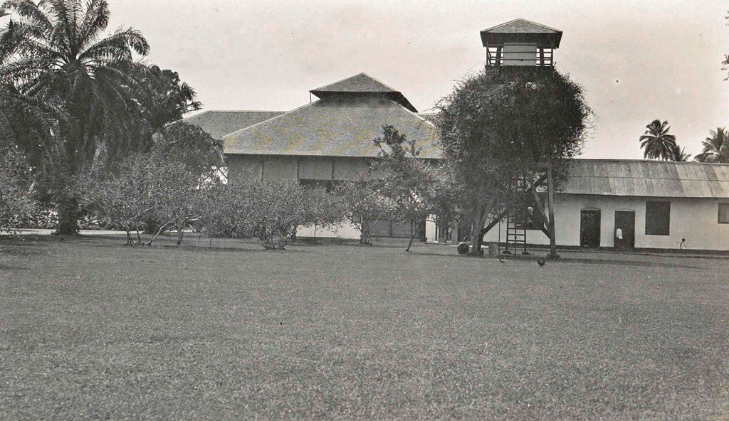 Detail of The house and office of the inspector of the Deli Maatschappij in Bindjai Langkat in Sumatra by Anonymous
