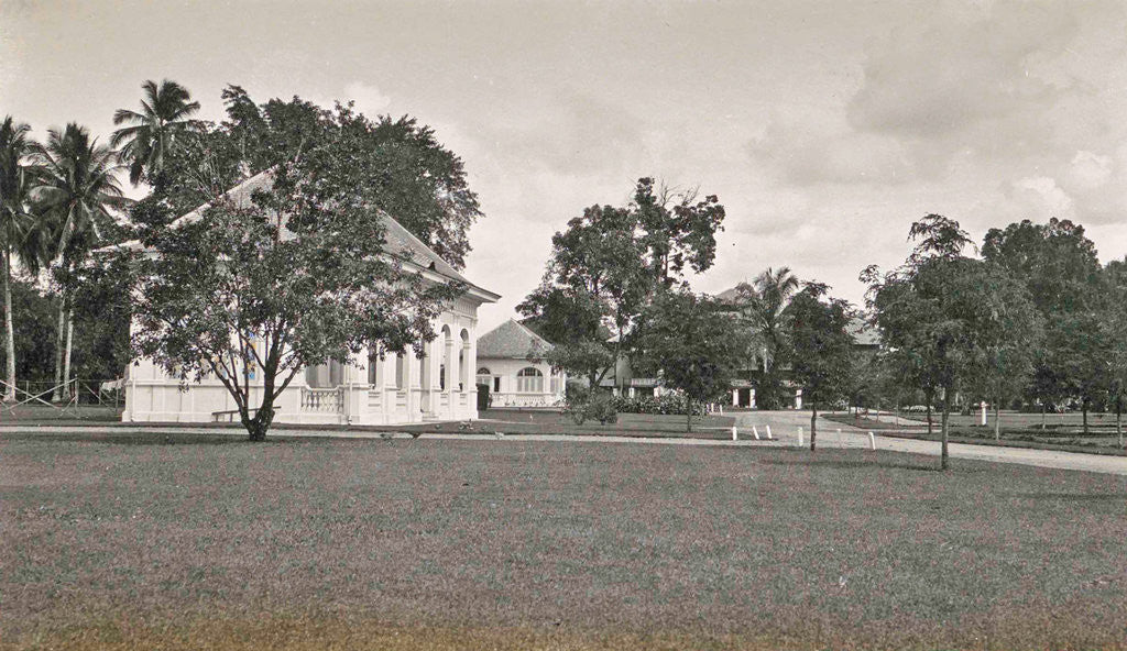 Detail of The house and office of the inspector of the Deli Maatschappij in Bindjai Langkat in Sumatra by Anonymous