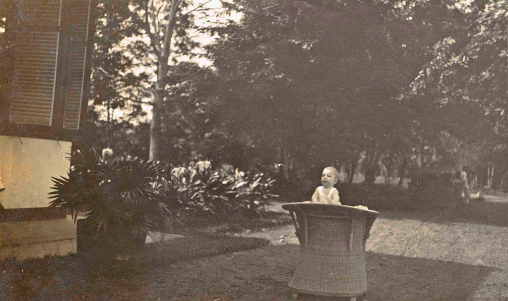 Detail of Sumatra indonesia, home Pandjing Djatti with child by Anonymous