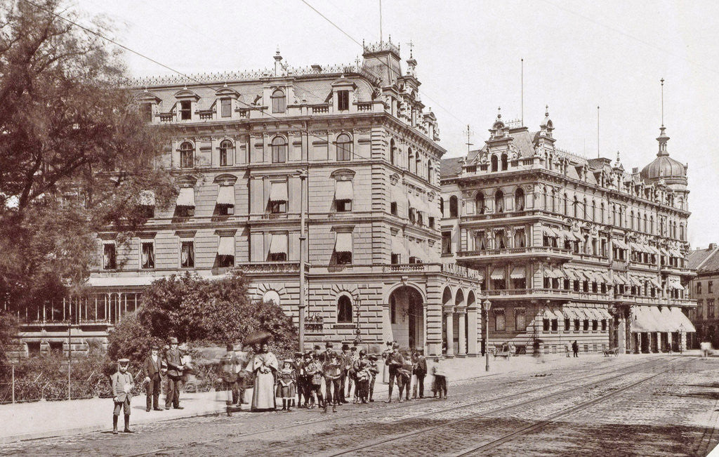 Detail of Bremen, Hillmann's Hotel and Europaischer Hof, Zedler und Vogel by Anonymous