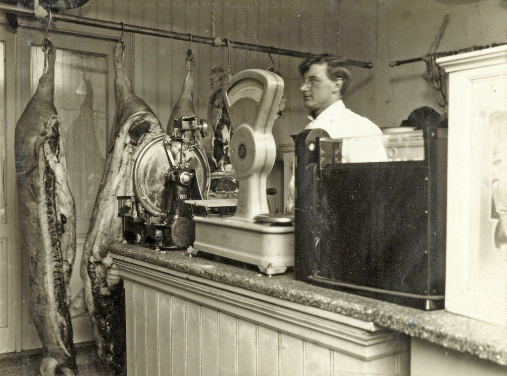 Detail of Interieur van de slagerij van J. van Berge, Hooge Dijk 111a, Buiksloot by Nederland. Anonymous