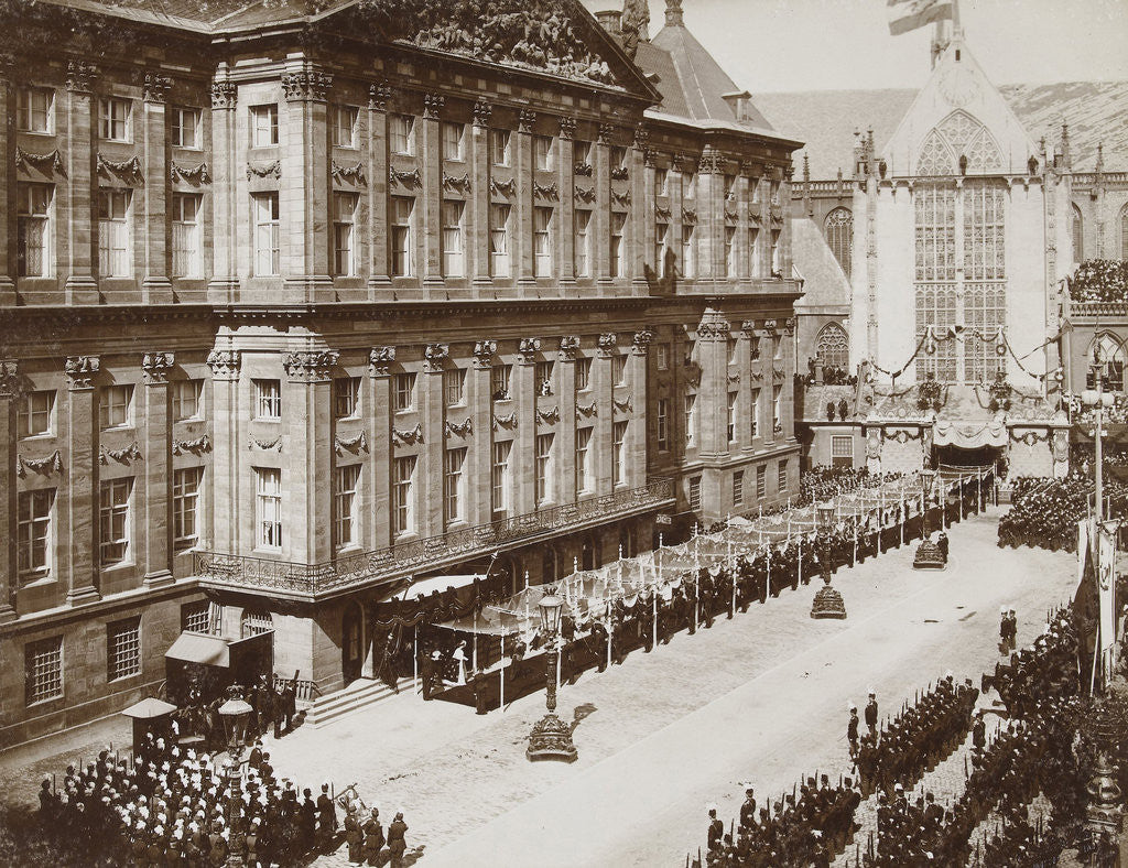 Detail of Wilhelmina away from the Royal Palace to the New Church, Nieuwe Kerk Amsterdam, The Netherlands, for her coronation as queen by Samuel Herz