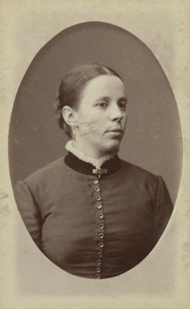 Detail of Oval studio portrait of woman, bust by W.G. Kuijer