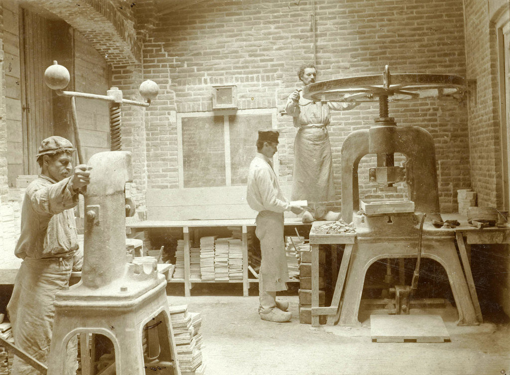 Detail of Tile Press porcelain factory Rozenburg, porseleinfabriek Rozenburg by Anonymous