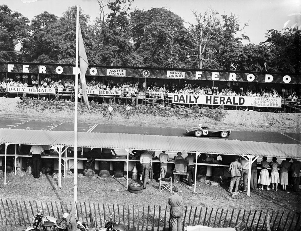 Detail of Daily Herald race meeting at Oulton Park by Hicklin / Barham