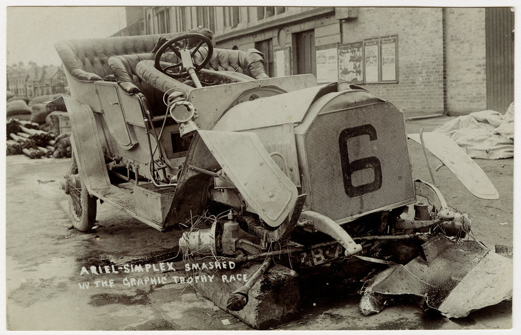 Detail of Ariel-Simplex smashed in the 1907 Heavy Touring Motorcar race by Anonymous
