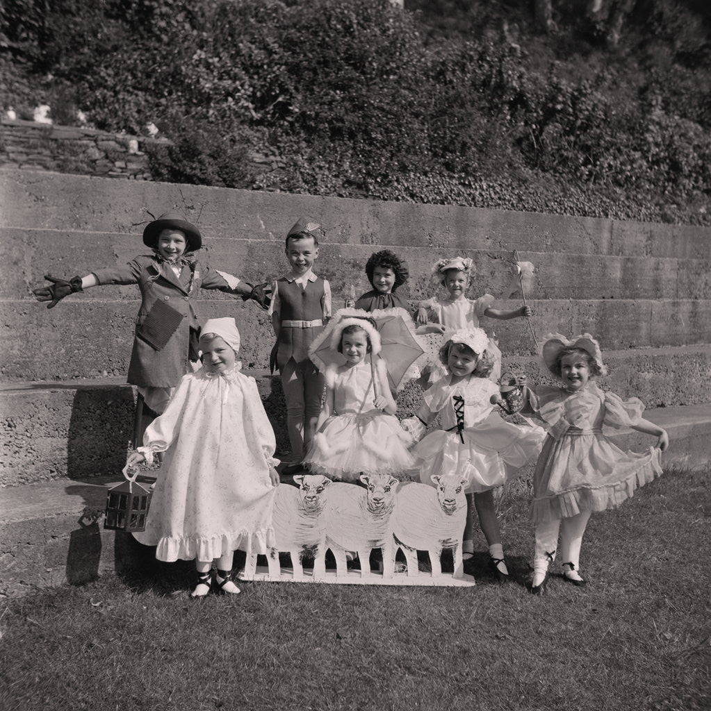 Detail of Guild children dancing by Manx Press Pictures