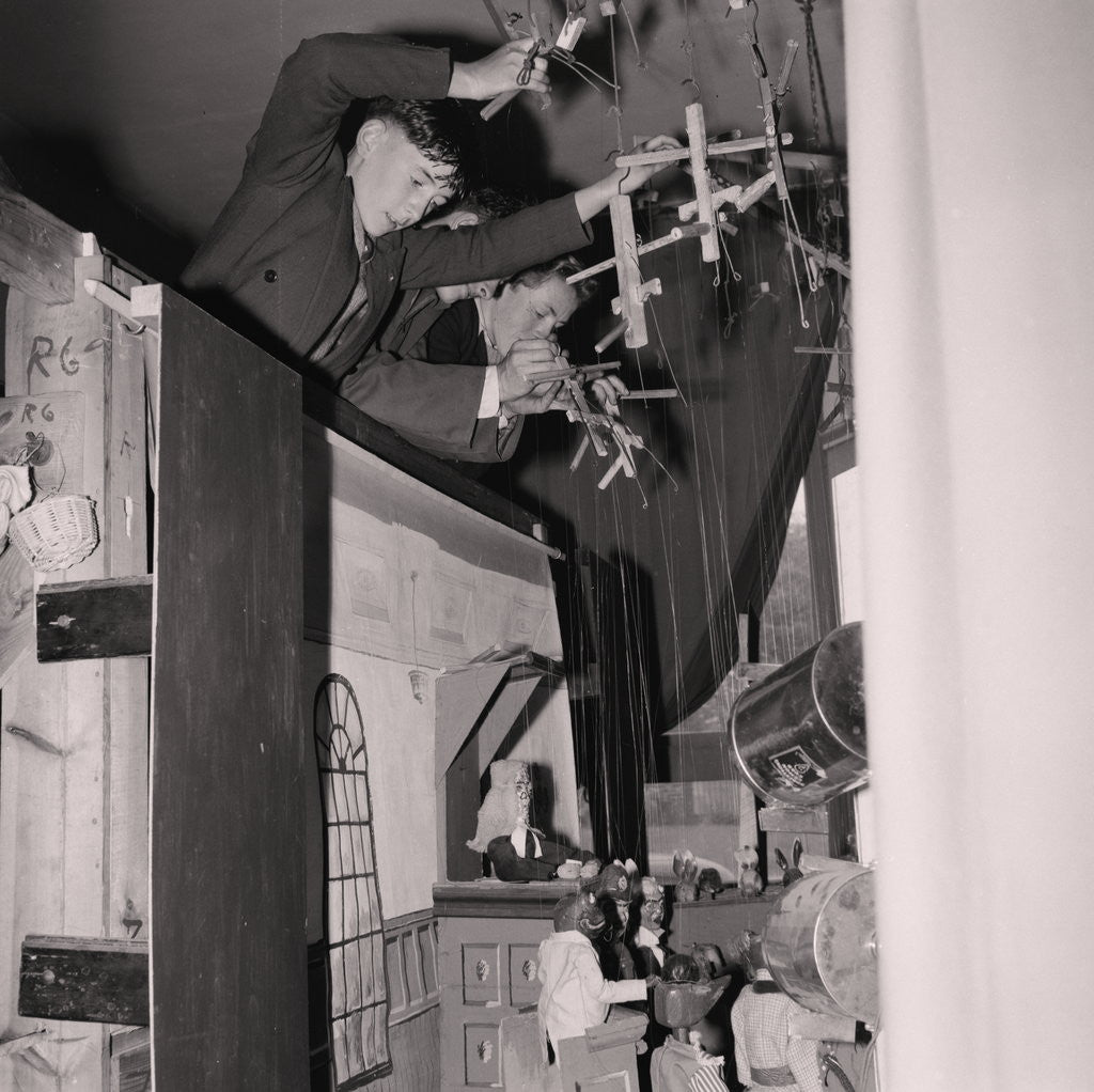 Detail of Nianette puppet show by Manx Press Pictures