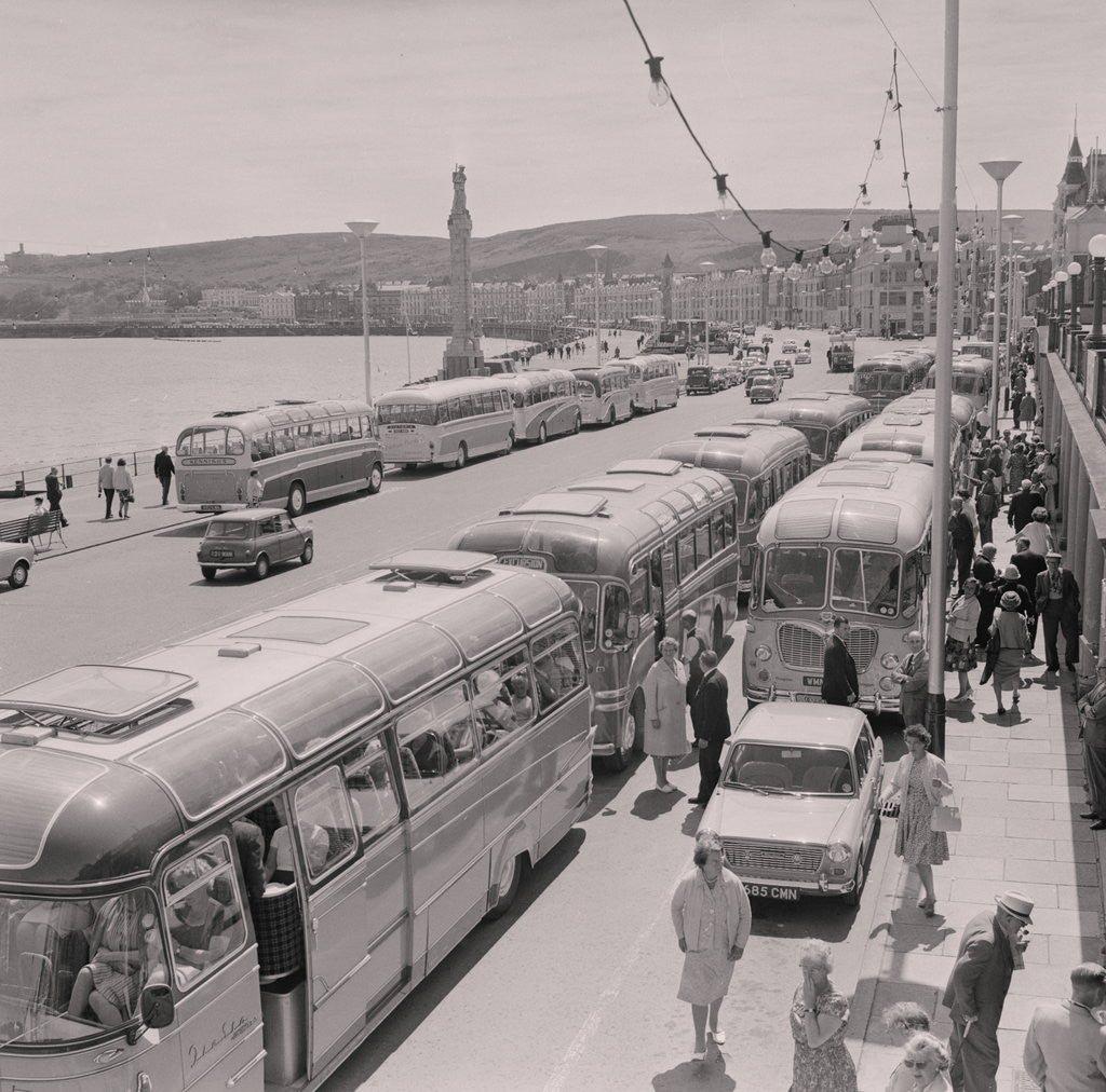 Detail of Oddfellows in coaches on Douglas Promenade by Manx Press Pictures