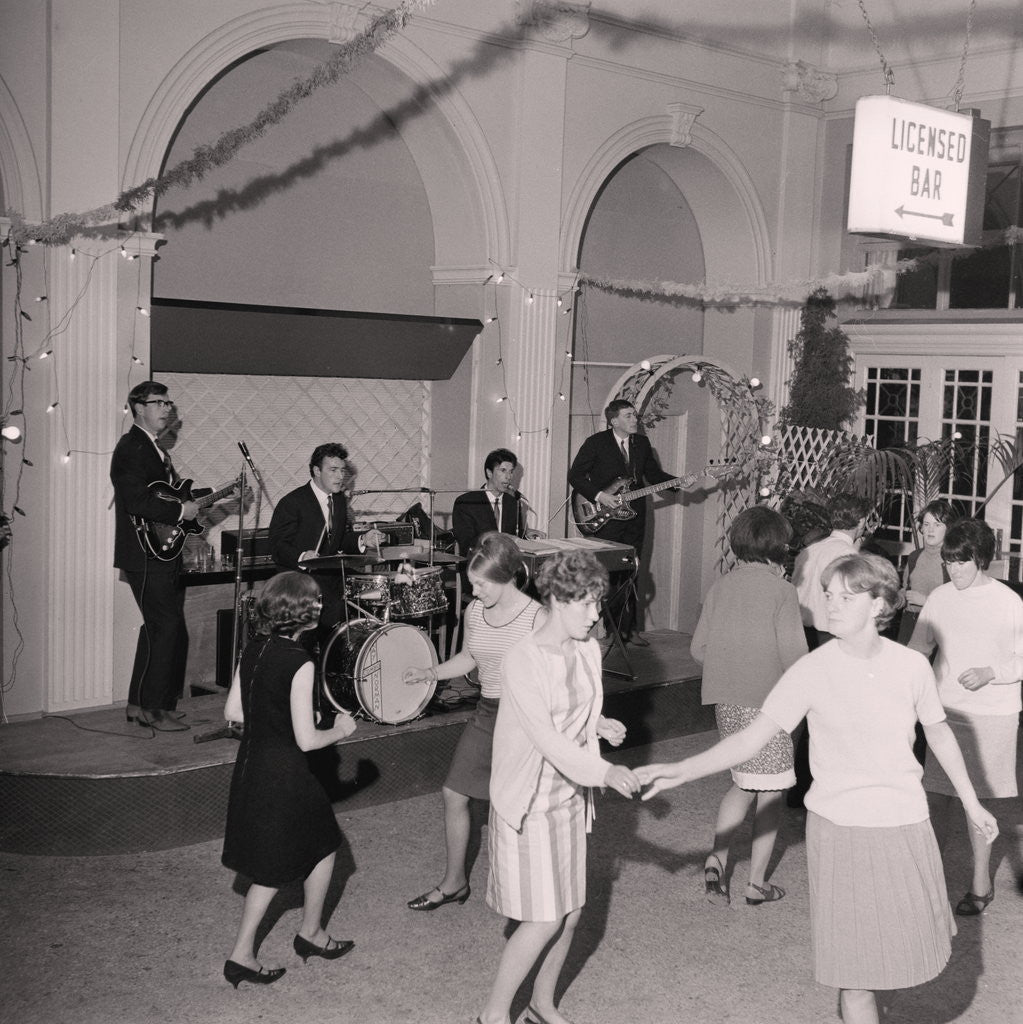 Detail of Ray Norman Combo by Manx Press Pictures