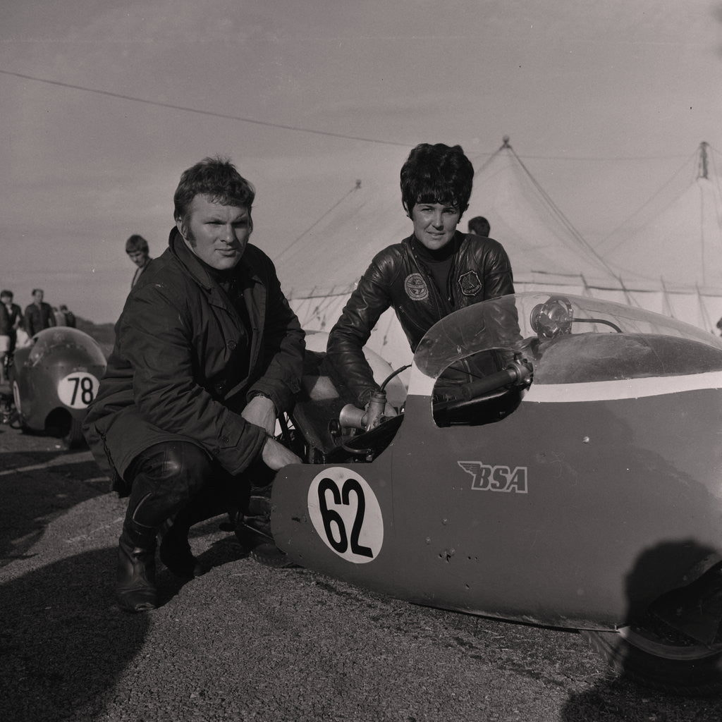 Detail of Norman Hanks and Rose Arnold, 750 cc TT sidecar (2nd place) by Manx Press Pictures