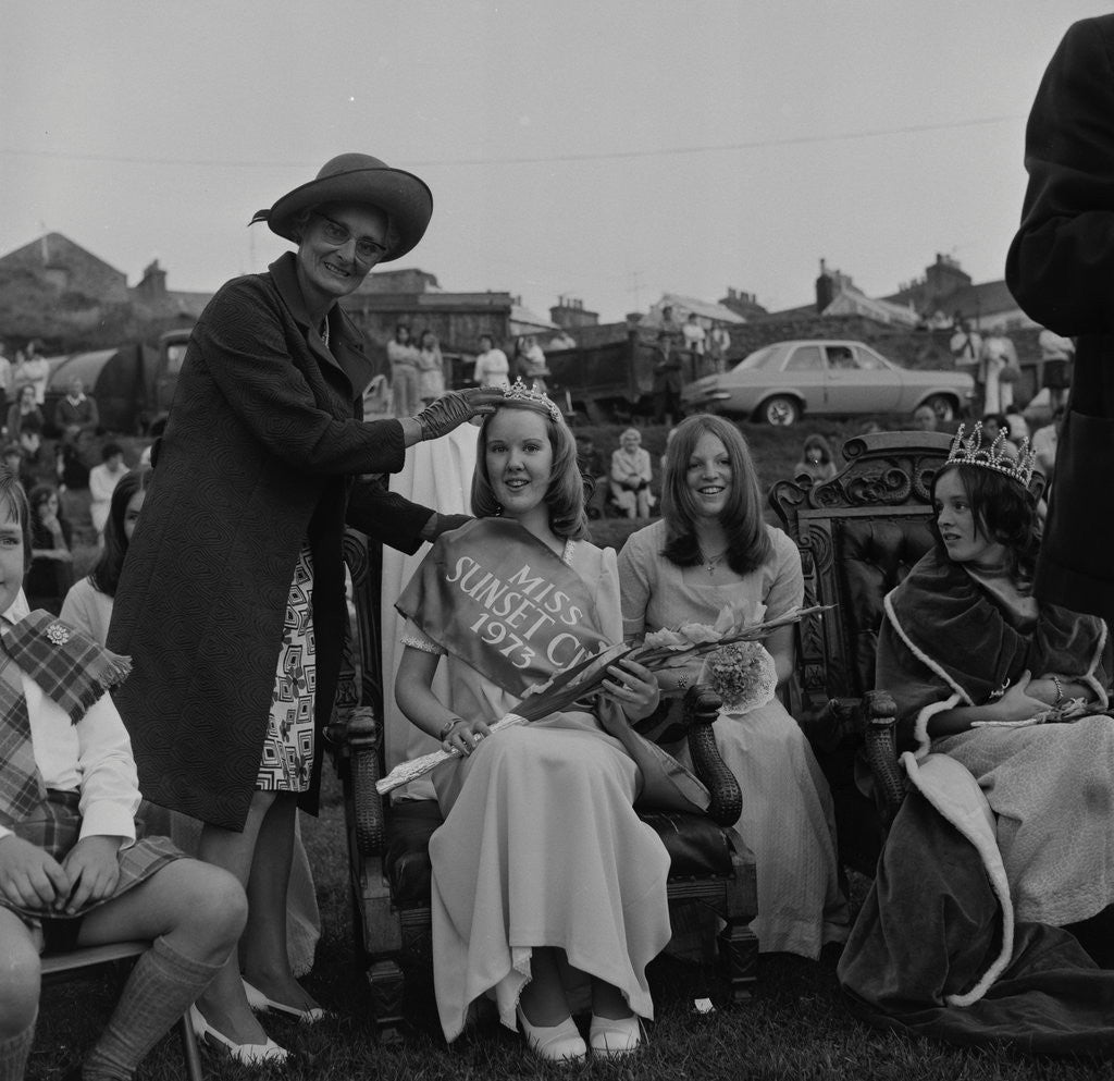 Detail of Miss Sunset City, Peel Carnival by Manx Press Pictures