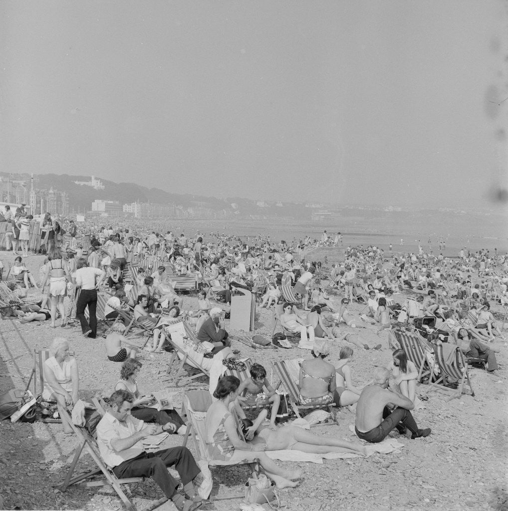 Detail of Holidaymakers on Douglas beach by Manx Press Pictures