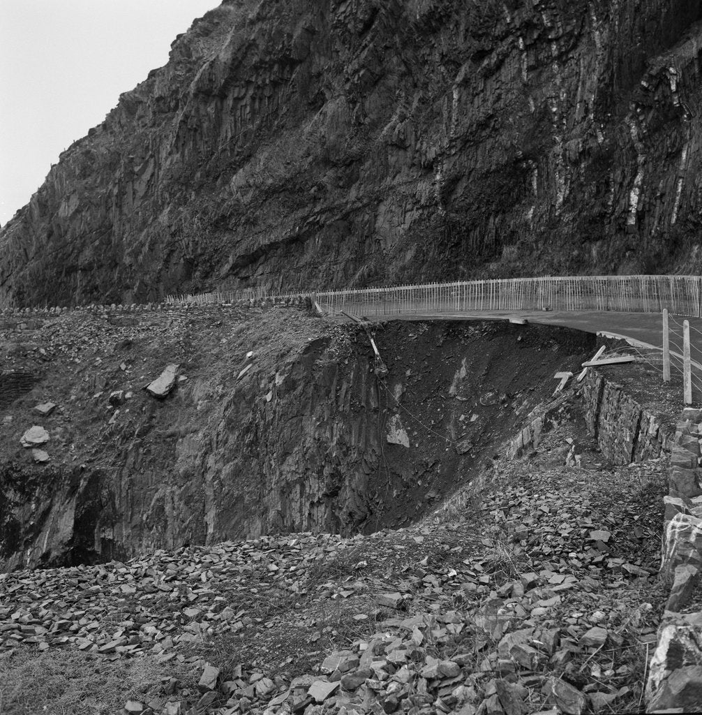 Detail of Marine Drive collapse by Manx Press Pictures