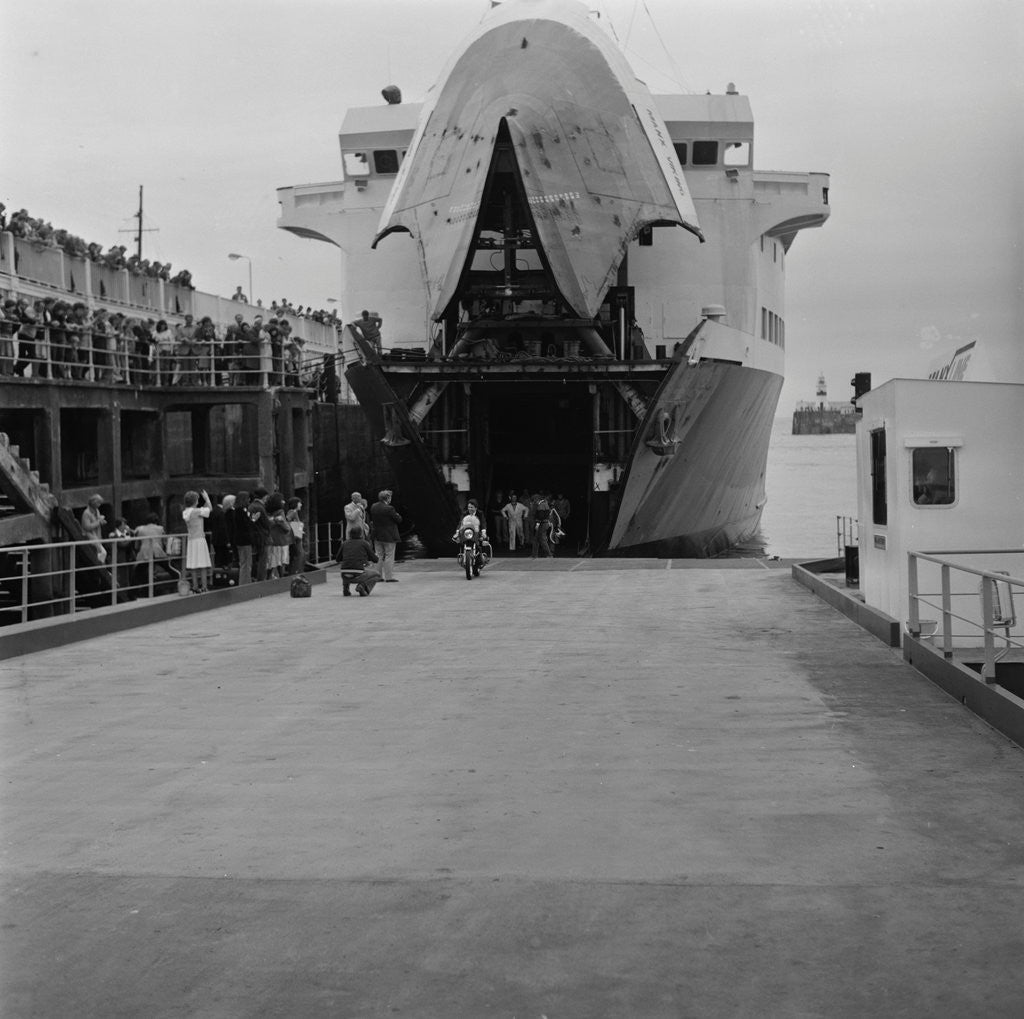 Detail of Ro-Ro ship arrives by Manx Press Pictures