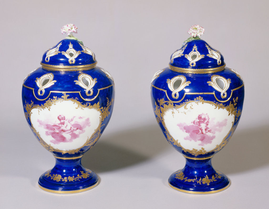 Detail of Pair of Potpourri Vases (potspourris Pompadour, troisième grandeur) by Jean-Claude Duplessis père