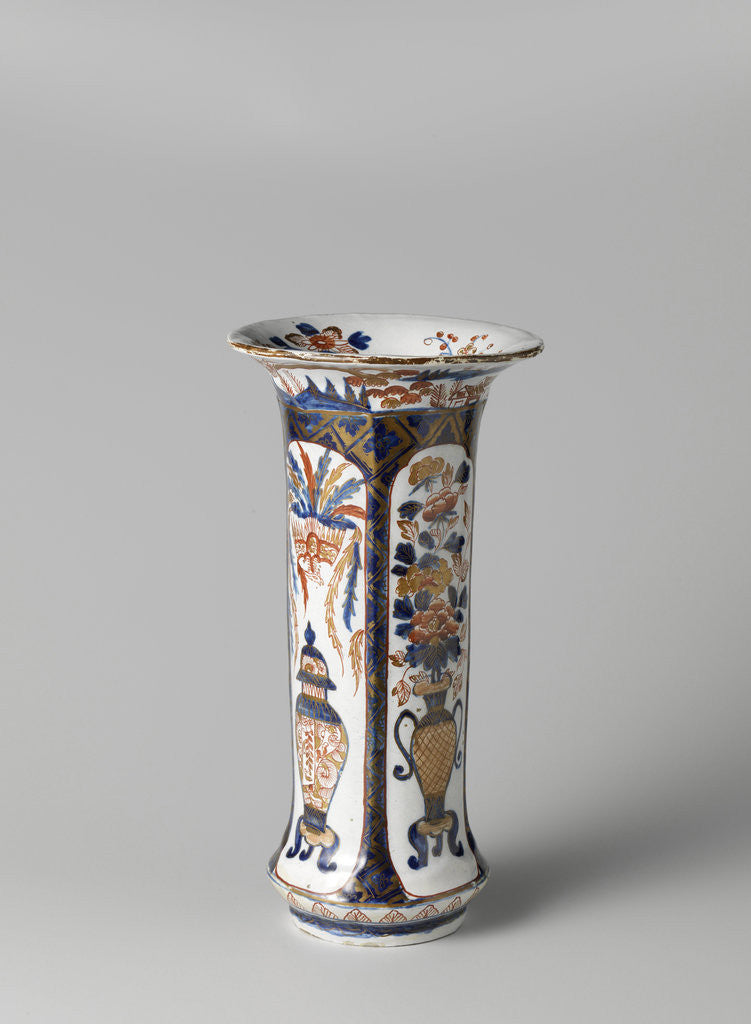 Detail of Beaker vase, part of a garniture by De 3 Klokjes