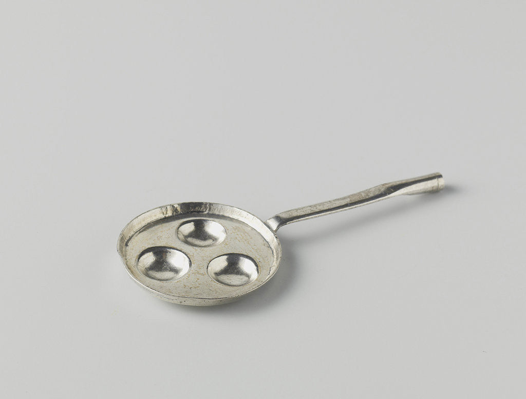 Detail of Evenveeltjespan, Circular pan with equal compartments by Jan Borduur