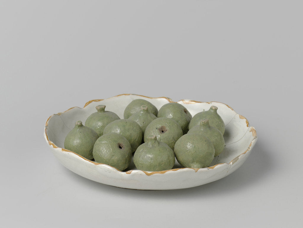Detail of Dish with scalloped edge and twelve figs imposed by Arie Blankers