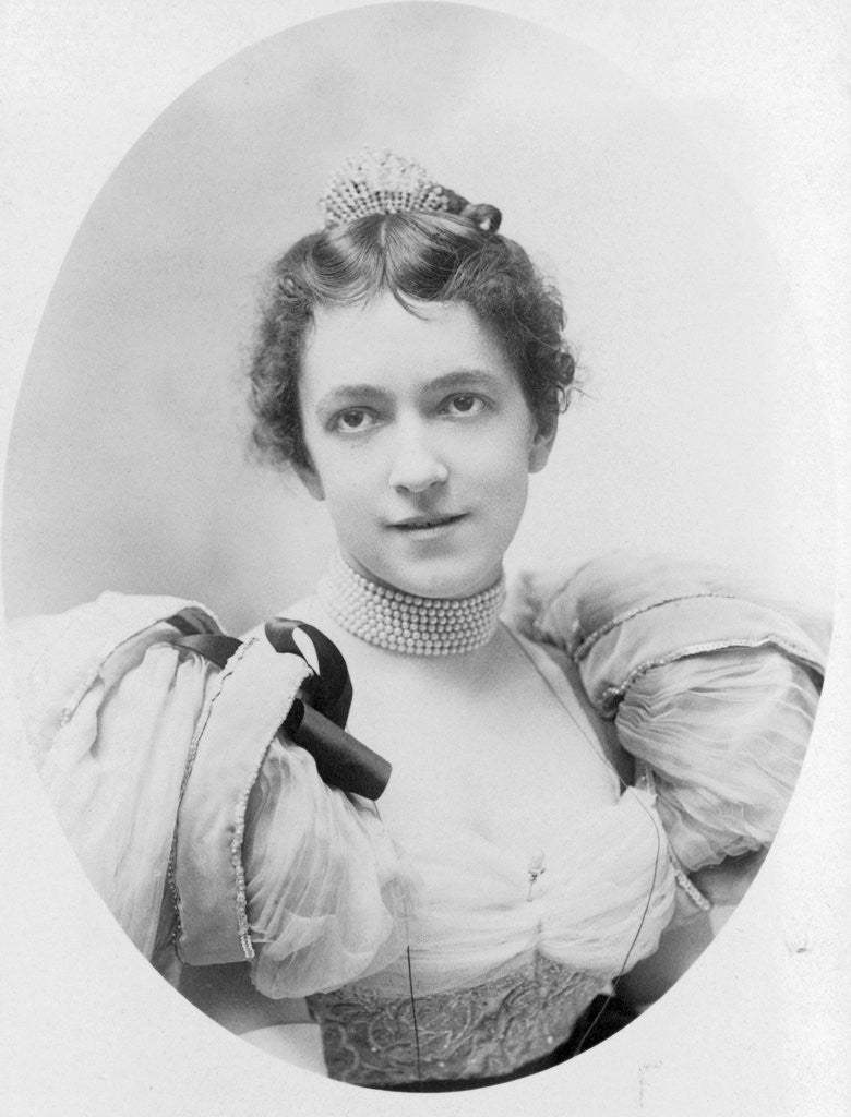 Detail of Portrait of Elsie de Wolfe by Anonymous