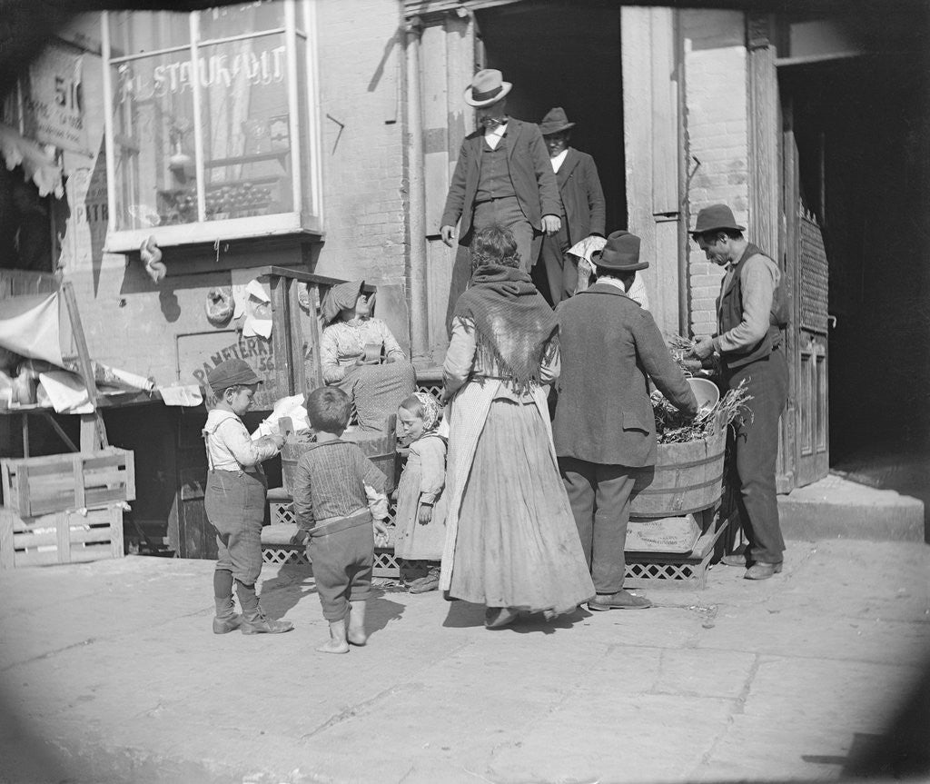 Detail of Customers Shopping by Anonymous