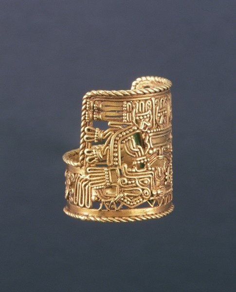 Detail of Puebla-style ring by Mixtec Mixtec