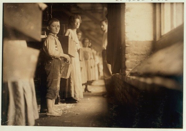 Detail of Young doffer at Richmond spinning Mills, Chattanooga, Tennessee, 1910 by Lewis Wickes Hine